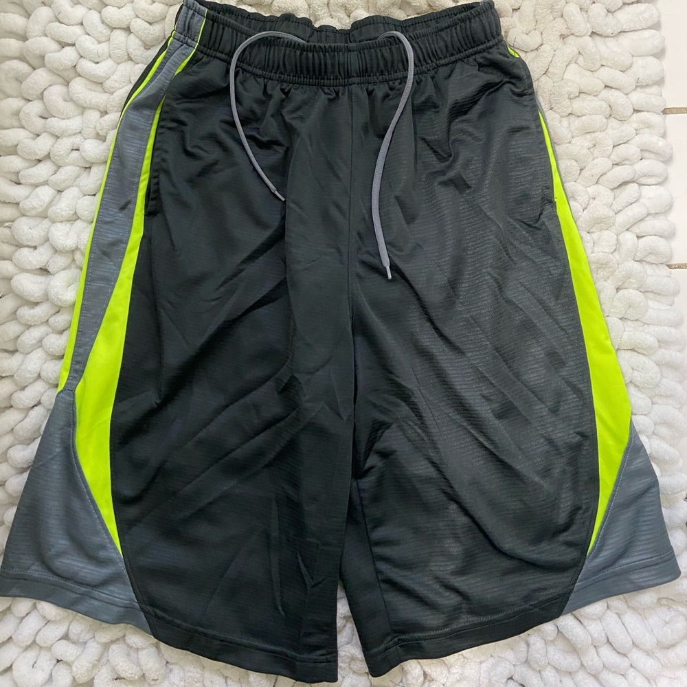 Nike athletic shorts XL